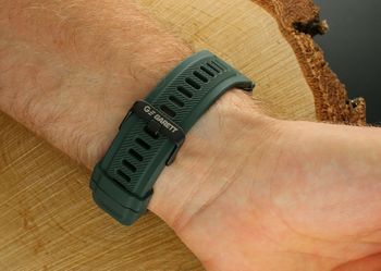 Smartwatch męski Garett GRS zielony dla aktywnych tył.jpg